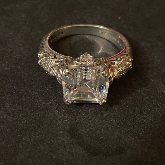 Judith Ripka silver ring - Picture 6 of 8